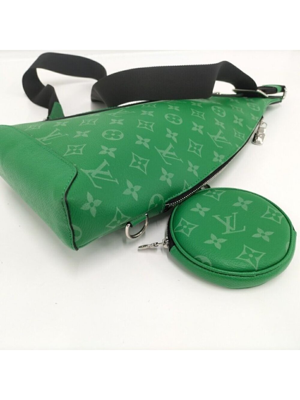 Louis Vuitton Duo Sling Bag Taigarama Monogram Green - Picture 3 of 9